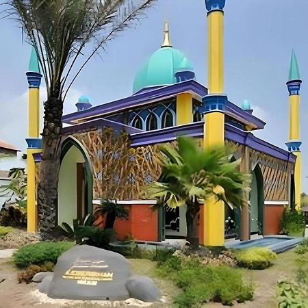 فندق ومطعم يوسرو Jombang المظهر الخارجي الصورة