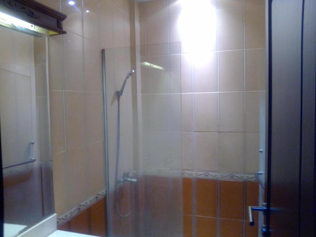 فندق ومطعم يوسرو Jombang المظهر الخارجي الصورة